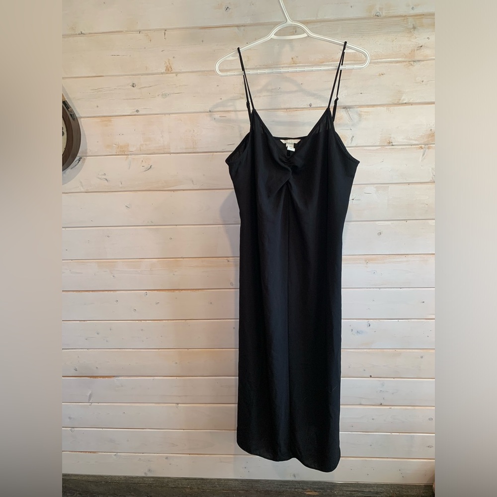H&M | Black Maxi Dress w Twisted Front